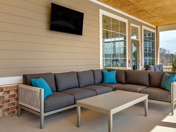 Indoor and outdoor resident lounge with wi-fi